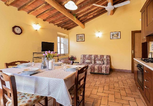 Ferienwohnung in Colle di Compito - TONINO Ferienwohnung in Colle di Compito - TONINO