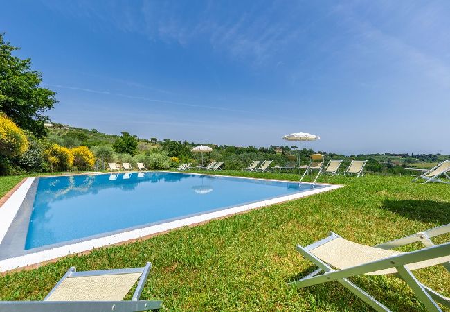 Villa in San Gennaro - PODERE OASI Villa in San Gennaro - PODERE OASI