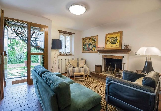 Villa in Lucca - EMILIA Villa in Lucca - EMILIA