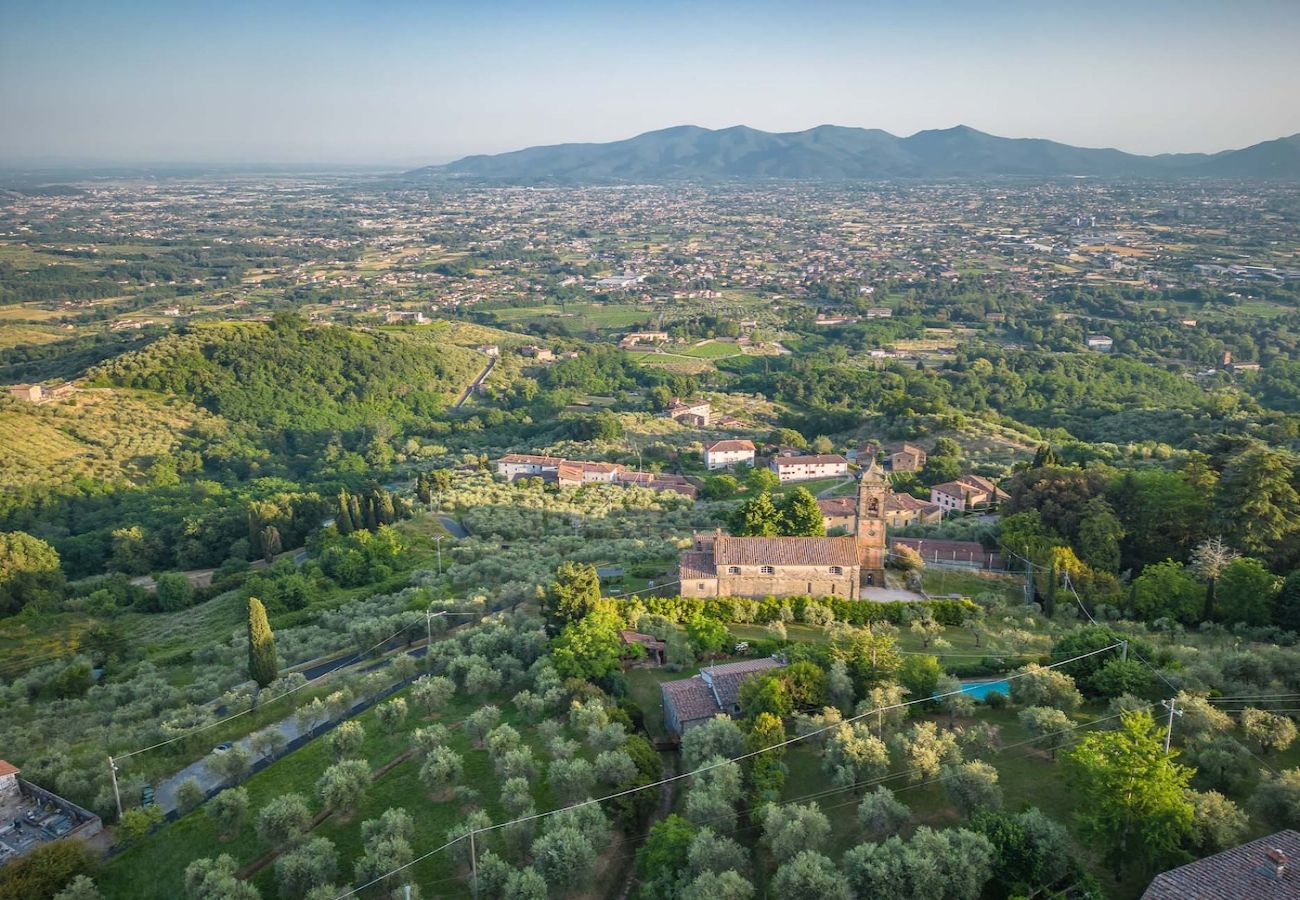 Villa in Lucca - EMILIA