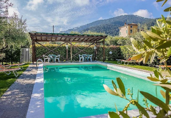 Ferienwohnung in Colle di Compito - COLOMBA Ferienwohnung in Colle di Compito - COLOMBA