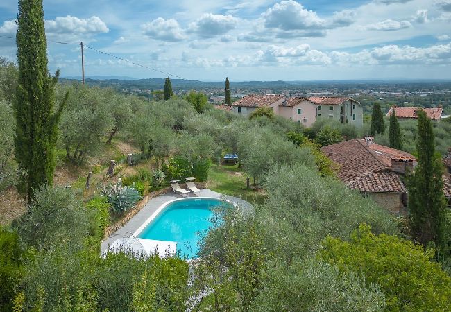 Villa in Lucca - GIGLIO Villa in Lucca - GIGLIO