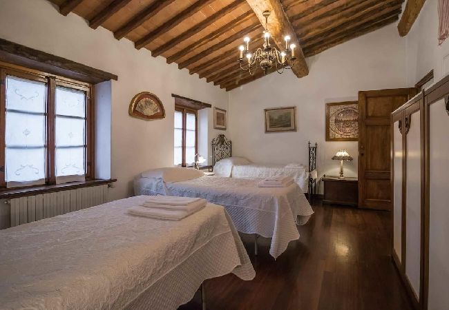 Villa in Lucca - GIGLIO Villa in Lucca - GIGLIO