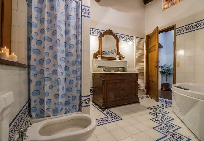 Villa in Lucca - GIGLIO Villa in Lucca - GIGLIO