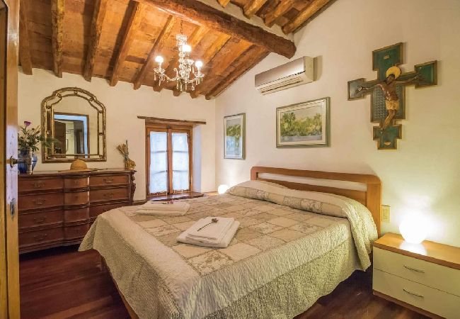 Villa in Lucca - GIGLIO Villa in Lucca - GIGLIO