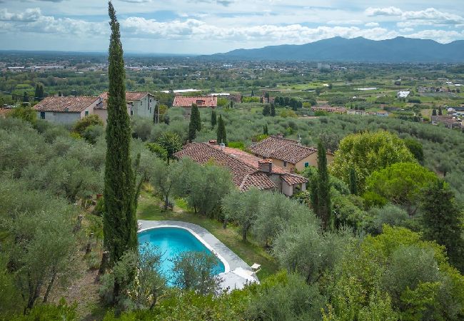 Villa in Lucca - GIGLIO Villa in Lucca - GIGLIO