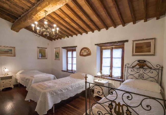 Villa in Lucca - GIGLIO Villa in Lucca - GIGLIO