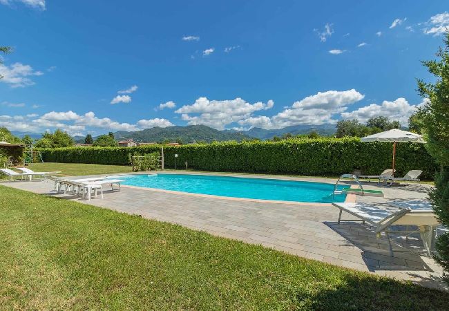 Villa in Barga - LA BARGHIGIANA Villa in Barga - LA BARGHIGIANA