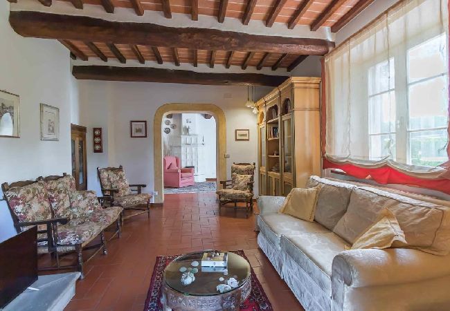 Villa in Barga - LA BARGHIGIANA Villa in Barga - LA BARGHIGIANA