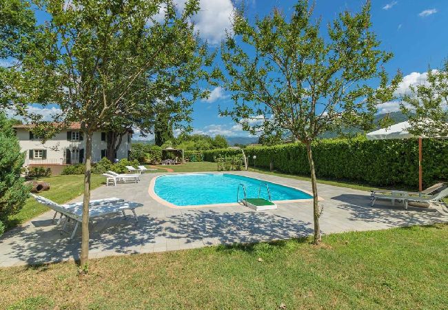 Villa in Barga - LA BARGHIGIANA Villa in Barga - LA BARGHIGIANA