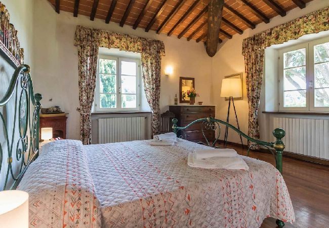 Villa in Barga - LA BARGHIGIANA Villa in Barga - LA BARGHIGIANA