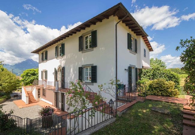 Villa in Barga - LA BARGHIGIANA Villa in Barga - LA BARGHIGIANA