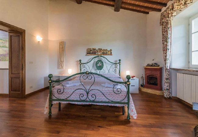 Villa in Barga - LA BARGHIGIANA Villa in Barga - LA BARGHIGIANA
