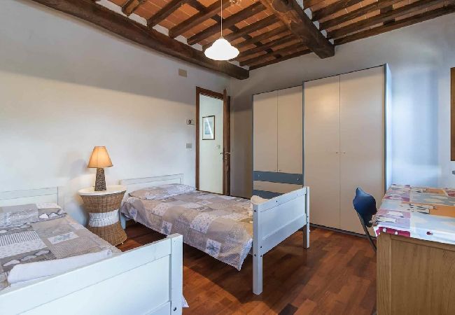Villa in Barga - LA BARGHIGIANA Villa in Barga - LA BARGHIGIANA