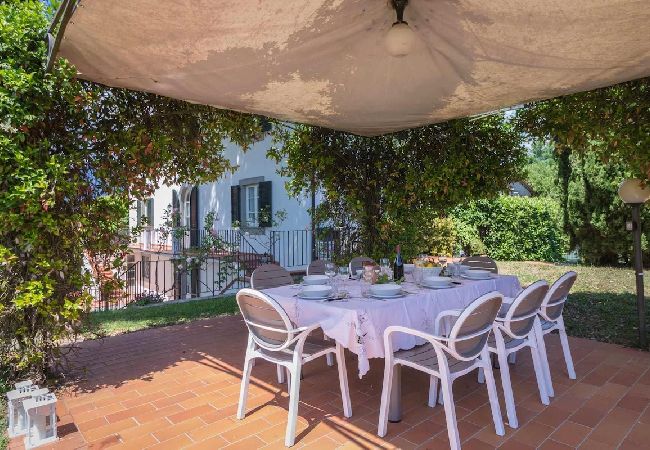 Villa in Barga - LA BARGHIGIANA Villa in Barga - LA BARGHIGIANA