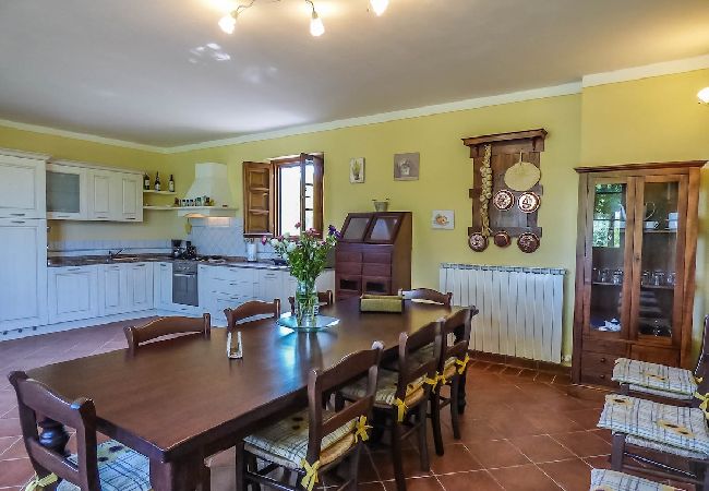 Villa in Pieve di Compito - PESCHETO Villa in Pieve di Compito - PESCHETO