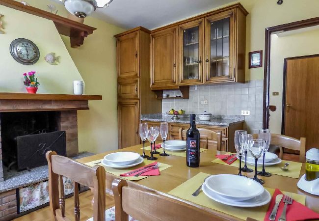 Ferienwohnung in Colle di Compito - CLORINDA Ferienwohnung in Colle di Compito - CLORINDA