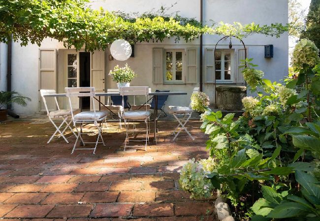 Villa in Lucca - LA MERLAIA Villa in Lucca - LA MERLAIA