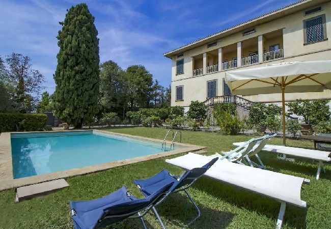 Villa in Lucca - LA MERLAIA Villa in Lucca - LA MERLAIA