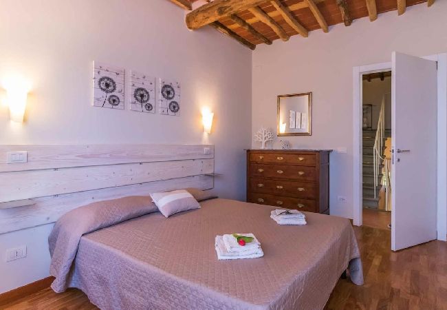 Ferienhaus in Lucca - PODERE SANTA Ferienhaus in Lucca - PODERE SANTA