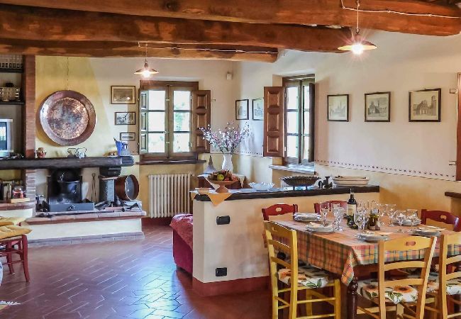 Ferienhaus in Camigliano Santa gemma - CAMPANARO Ferienhaus in Camigliano Santa gemma - CAMPANARO