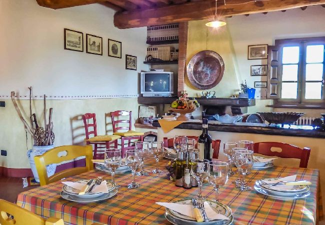Ferienhaus in Camigliano Santa gemma - CAMPANARO Ferienhaus in Camigliano Santa gemma - CAMPANARO