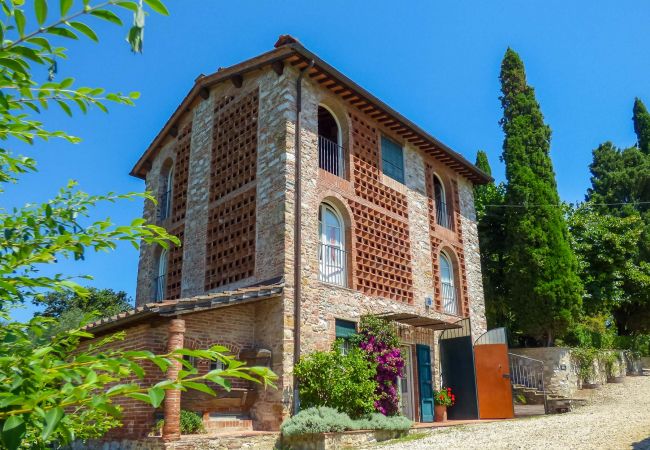 Villa in San Lorenzo di Moriano - PODERE FARI Villa in San Lorenzo di Moriano - PODERE FARI
