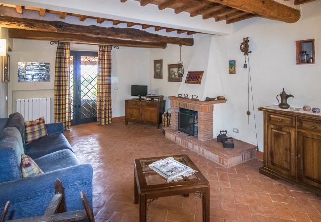 Villa in Montecarlo - IL SUGHERO Villa in Montecarlo - IL SUGHERO