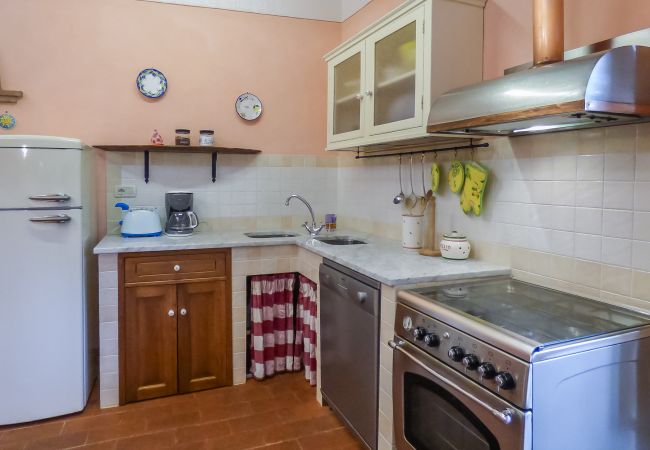 Ferienwohnung in Segromigno in Monte - VIOLETTA M Ferienwohnung in Segromigno in Monte - VIOLETTA M