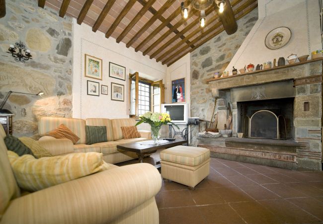 Villa in Pieve di Compito - ENNU Villa in Pieve di Compito - ENNU