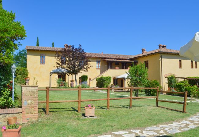 Ferienwohnung in Asciano - FONDI PT010 Ferienwohnung in Asciano - FONDI PT010