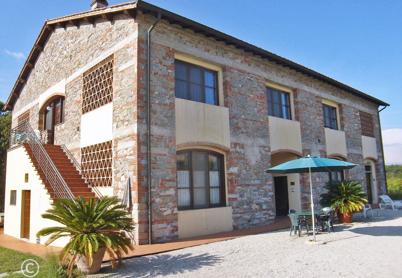 Apartment in Badia Pozzeveri - IL BOSCO