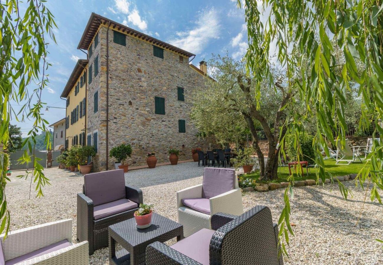 Apartment in Colle di Compito - TONINO