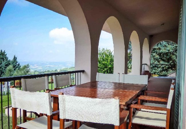 Villa in Capraia e Limite - MELOGRANO Villa in Capraia e Limite - MELOGRANO