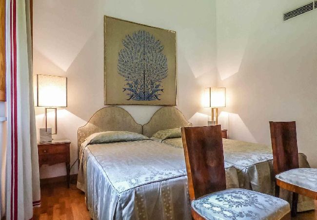 Villa in Capraia e Limite - MELOGRANO Villa in Capraia e Limite - MELOGRANO