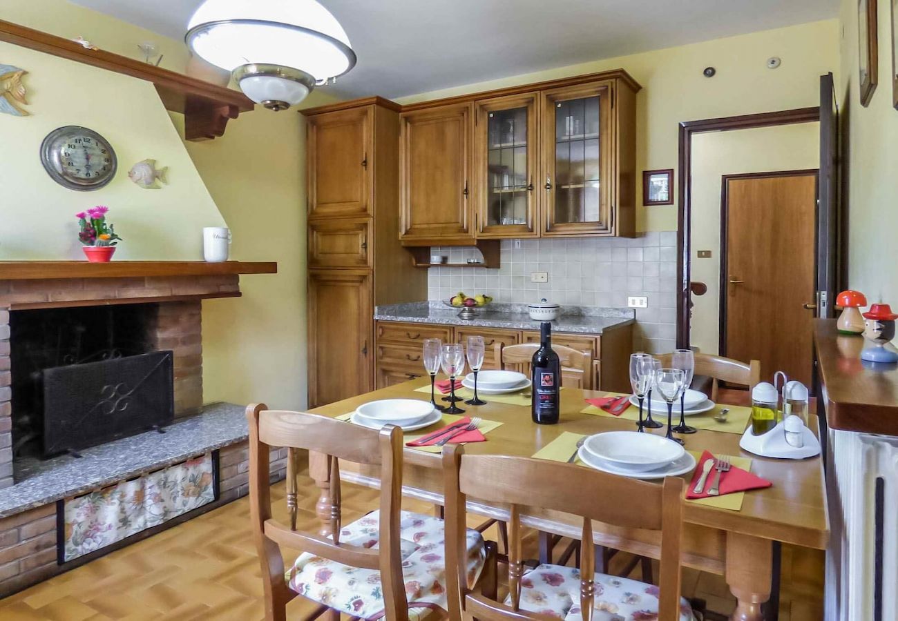 Apartment in Colle di Compito - CLORINDA