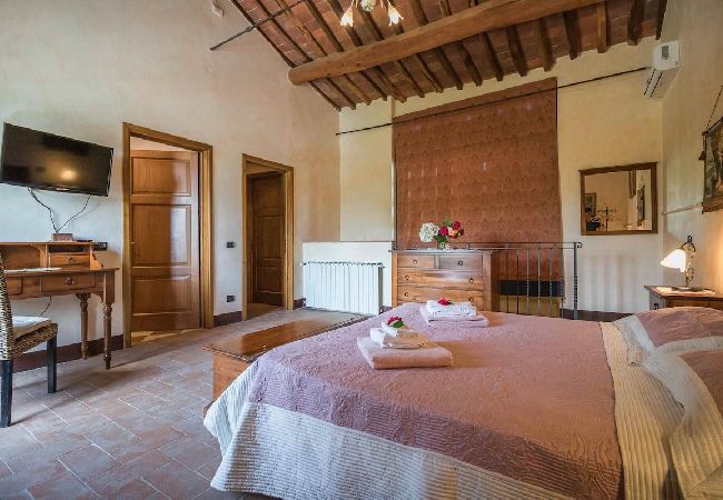 Villa in Camigliano Santa gemma - SANDRA Villa in Camigliano Santa gemma - SANDRA