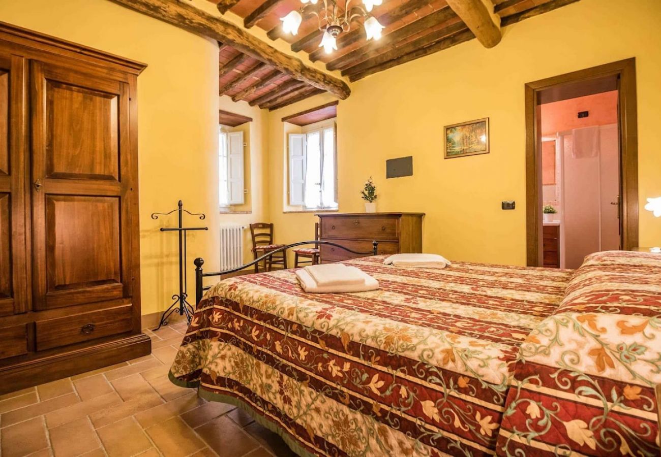 Apartment in Colle di Compito - ANSENETA