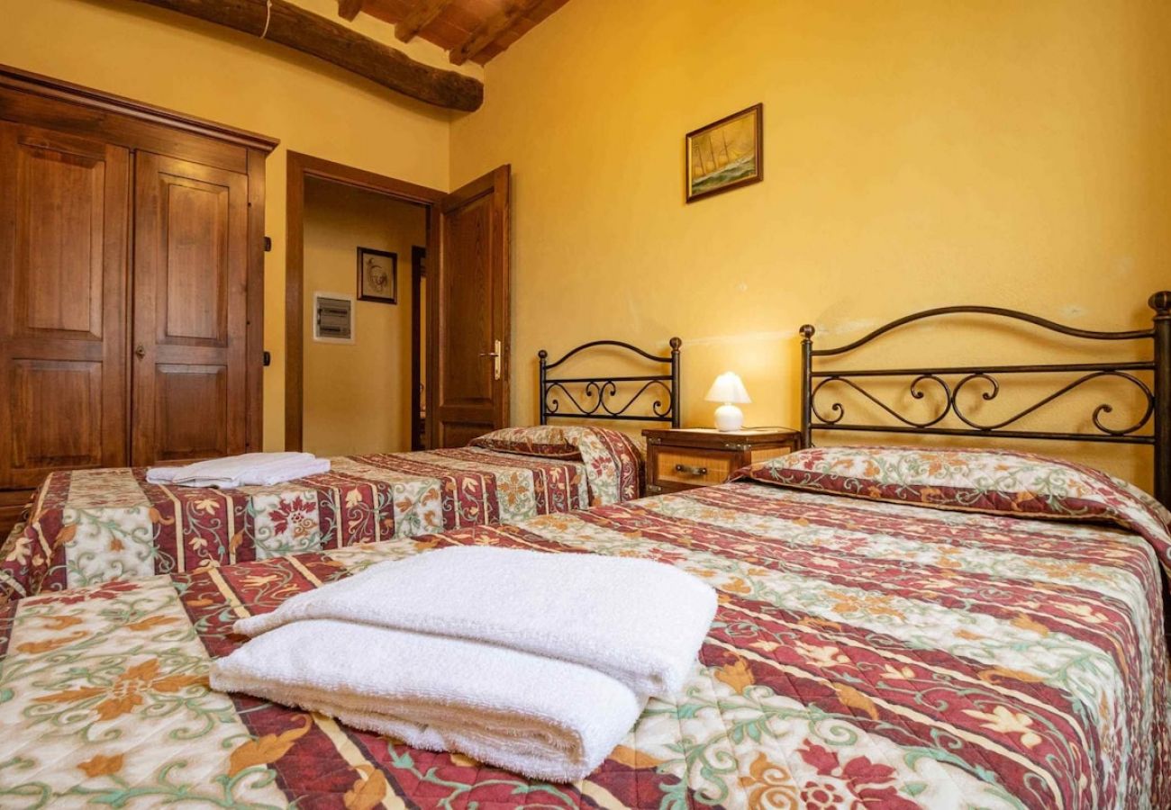 Apartment in Colle di Compito - ANSENETA