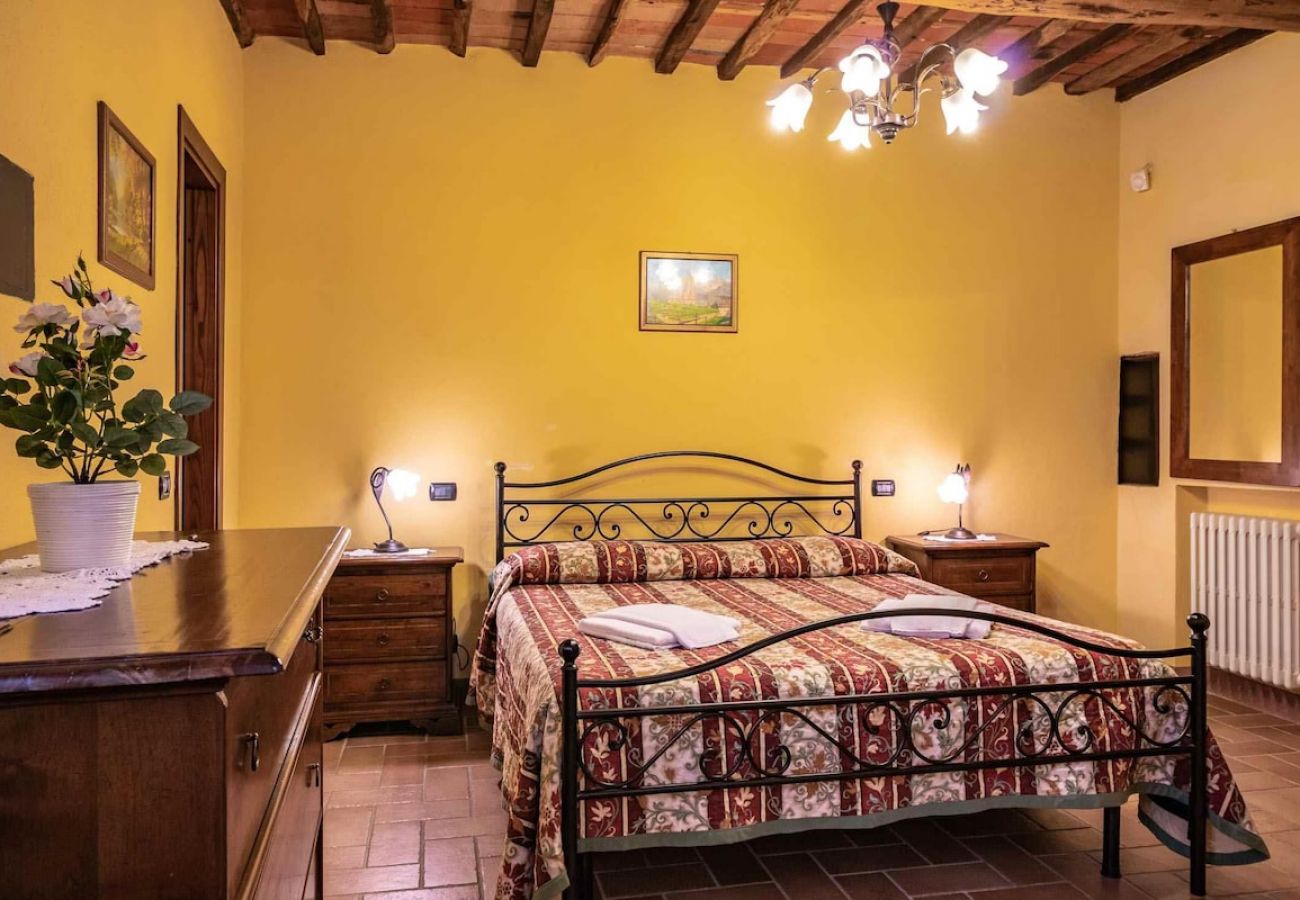 Apartment in Colle di Compito - ANSENETA