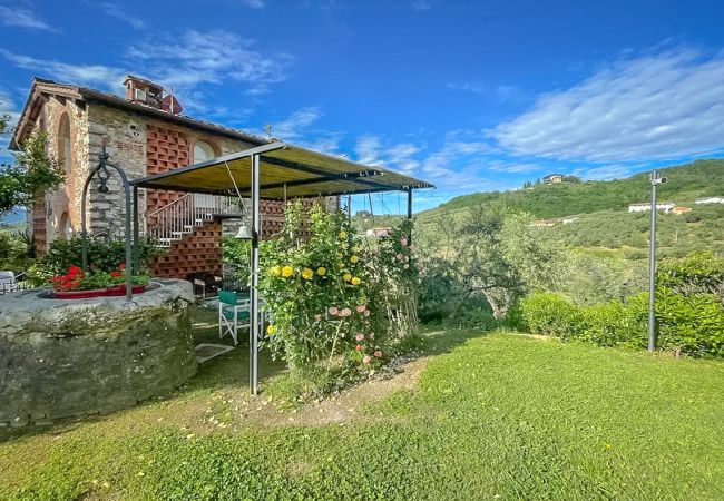 Villa in San Lorenzo di Moriano - PODERE FARI Villa in San Lorenzo di Moriano - PODERE FARI