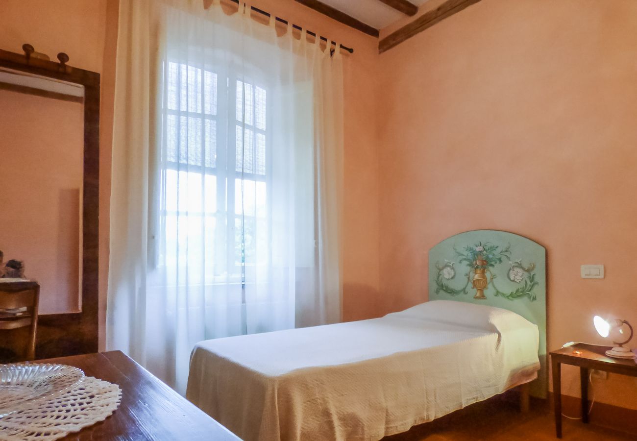 Apartment in Segromigno in Monte - VIOLETTA M