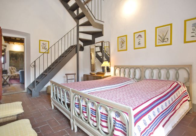 Villa in Rignano sull´Arno - CAVO Villa in Rignano sull´Arno - CAVO