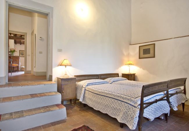 Villa in Rignano sull´Arno - CAVO Villa in Rignano sull´Arno - CAVO