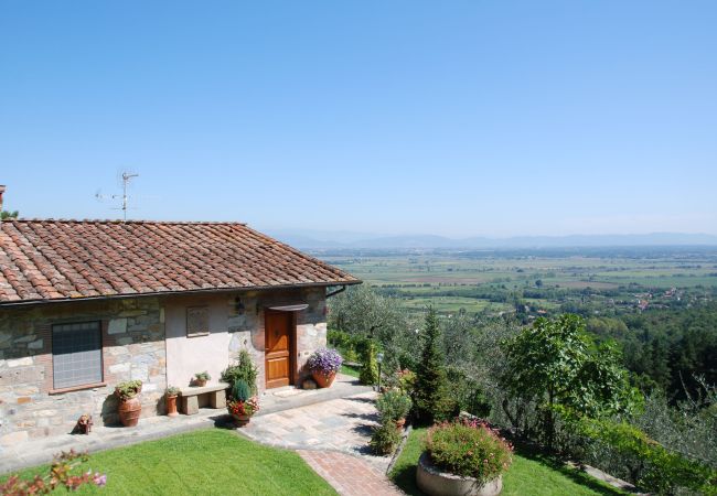 Villa in Pieve di Compito - ENNU Villa in Pieve di Compito - ENNU