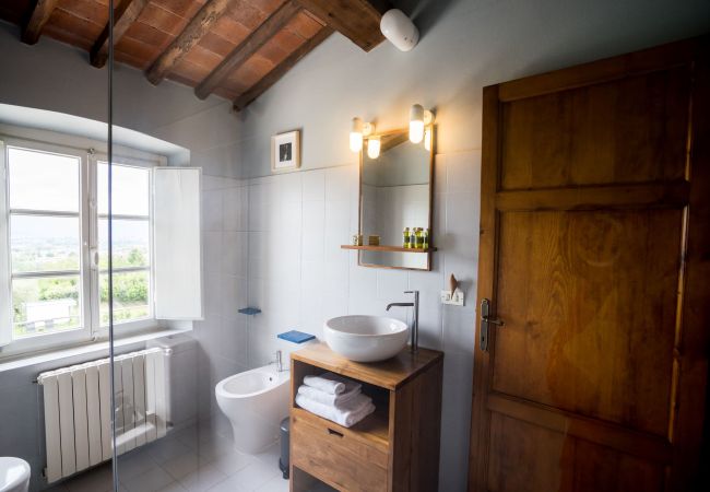 Farm stay in Segromigno in Monte - BORDO 3 Farm stay in Segromigno in Monte - BORDO 3