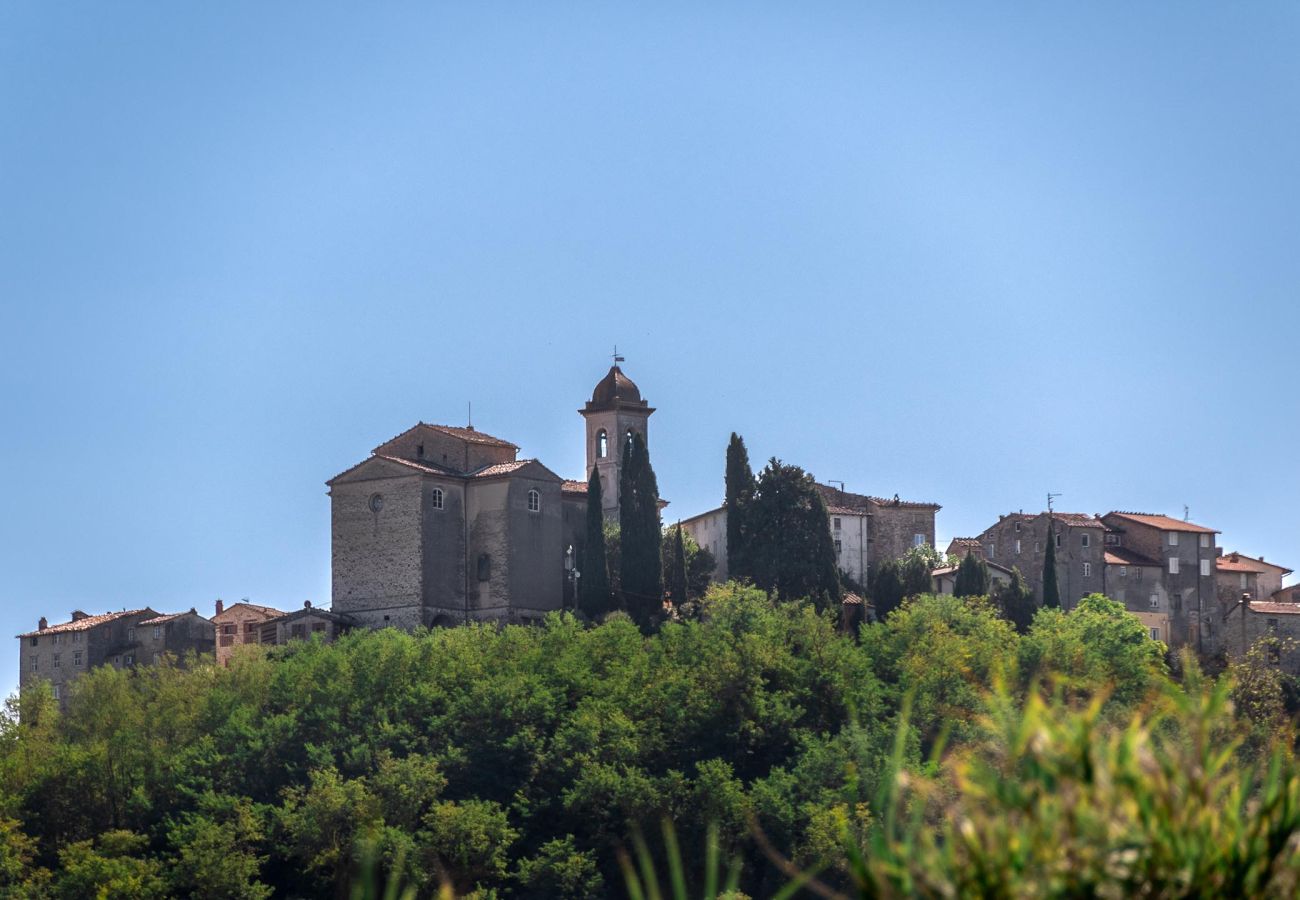 Villa in Colle di Compito - LEVI