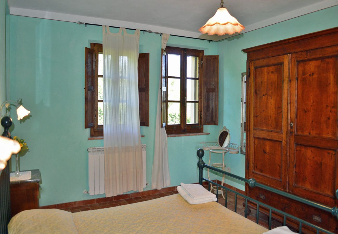 Apartment in Asciano - MONTI PT010