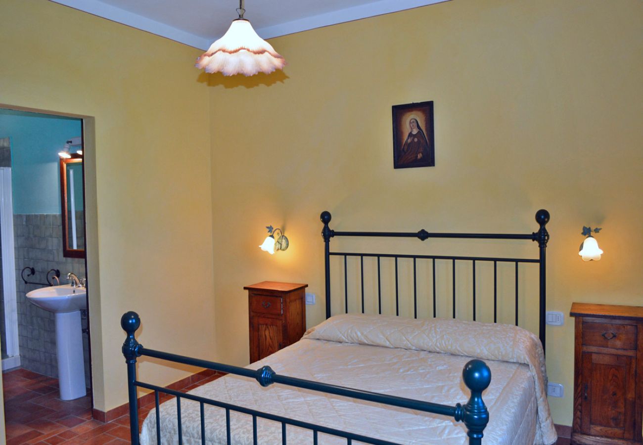 Apartment in Asciano - PORI PP010