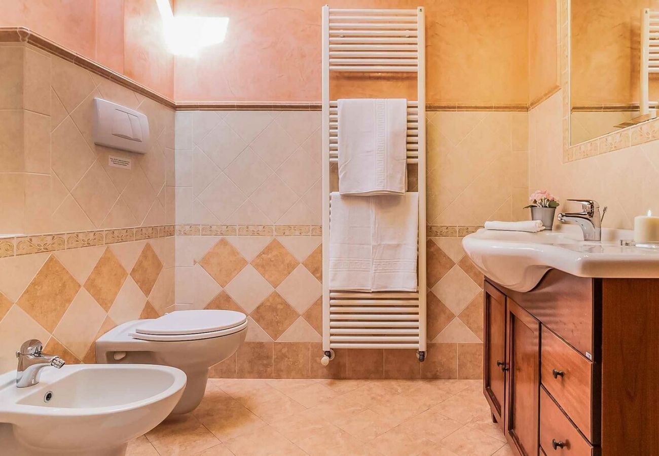 Apartamento en Colle di Compito - TONINO